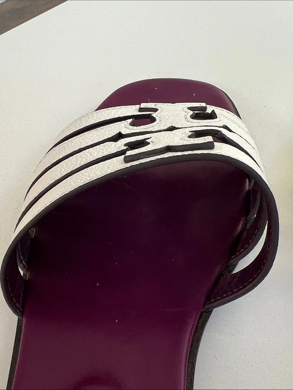 Tory Burch white and violet purple leather open toe flat sandals ines cage 9